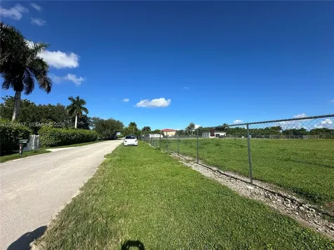 19690 SW 206th Street Miami FL 33187