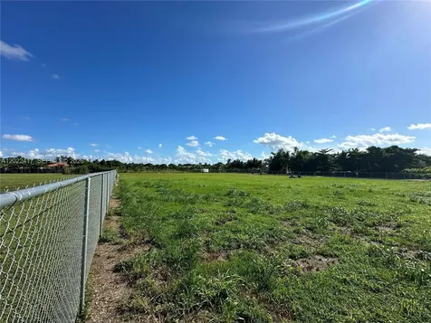 19690 SW 206th Street Miami FL 33187