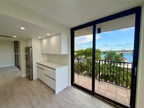 801 N Venetian Drive Miami FL 33139