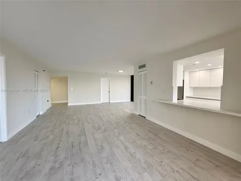 801 N Venetian Drive Miami FL 33139