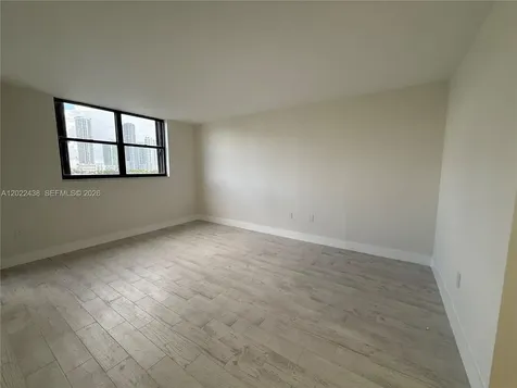 801 N Venetian Drive Miami FL 33139