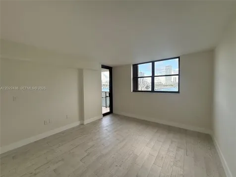 801 N Venetian Drive Miami FL 33139
