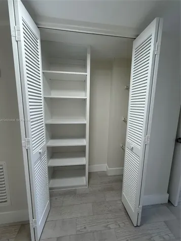 801 N Venetian Drive Miami FL 33139