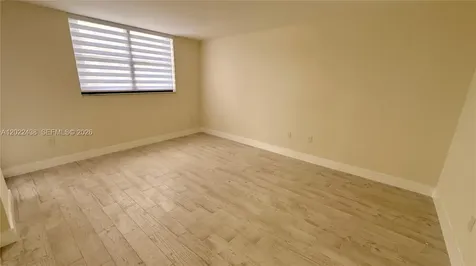 801 N Venetian Drive Miami FL 33139