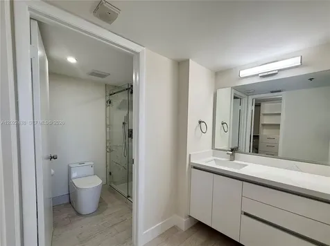 801 N Venetian Drive Miami FL 33139