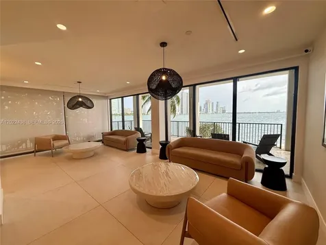 801 N Venetian Drive Miami FL 33139