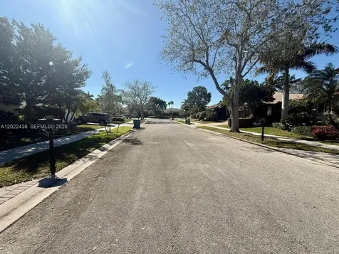 2644 Miller Court Weston FL 33332