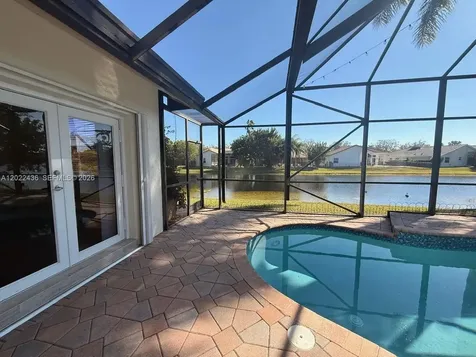 2644 Miller Court Weston FL 33332