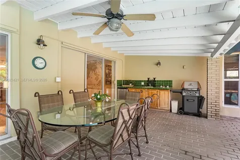 6845 SW 129th Terrace Pinecrest FL 33156
