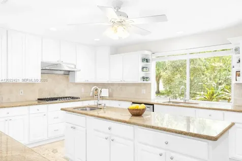 6845 SW 129th Terrace Pinecrest FL 33156
