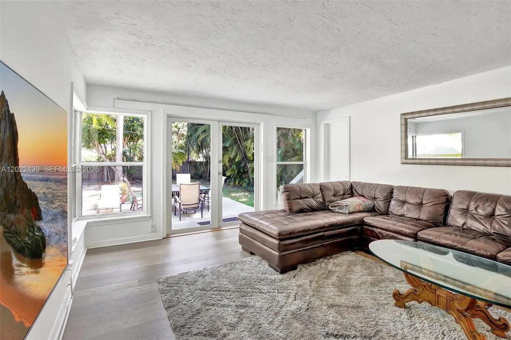 1523 Dewey Street Hollywood FL 33020