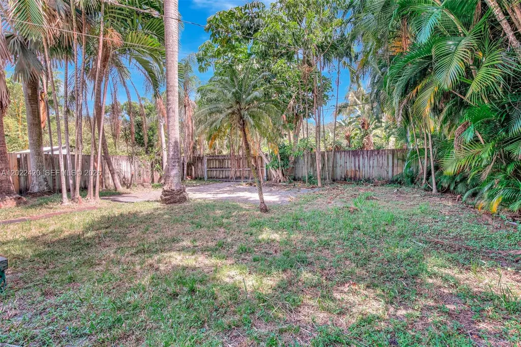 1523 Dewey Street Hollywood FL 33020