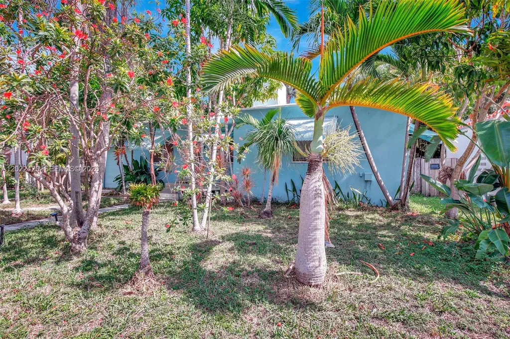 1523 Dewey Street Hollywood FL 33020