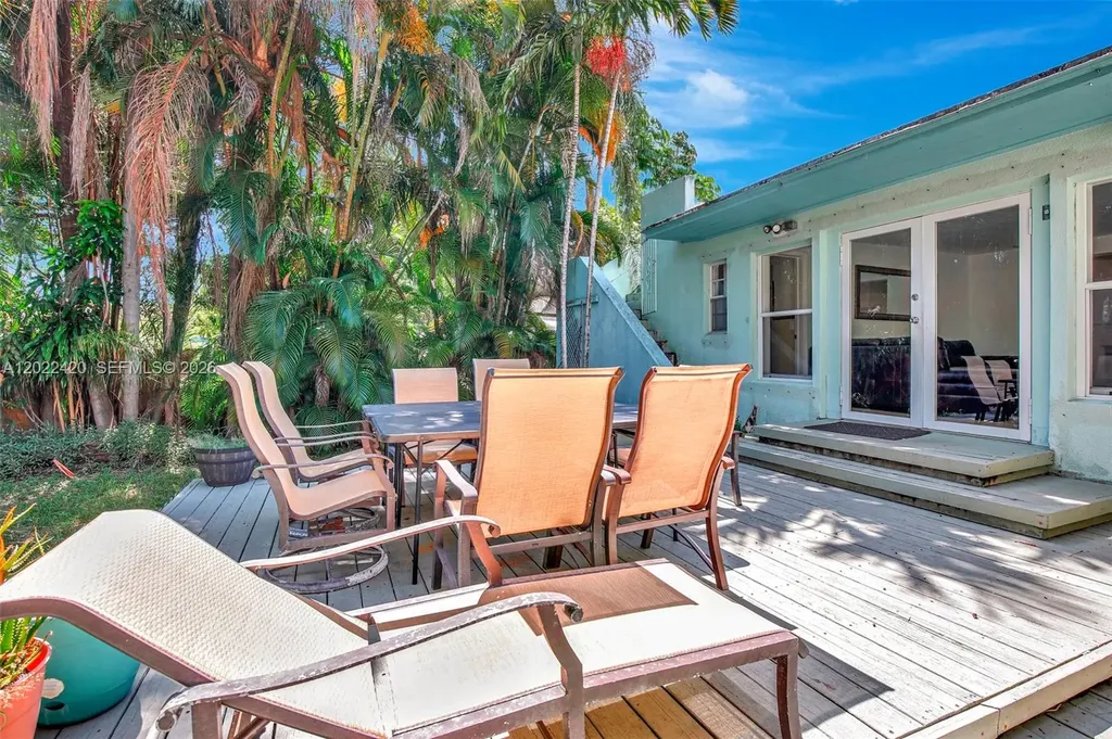 1523 Dewey Street Hollywood FL 33020