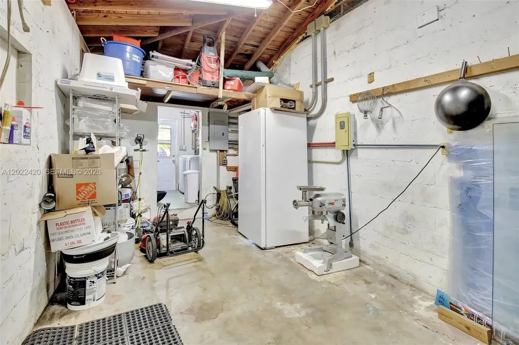 1523 Dewey Street Hollywood FL 33020