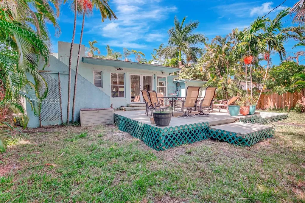 1523 Dewey Street Hollywood FL 33020