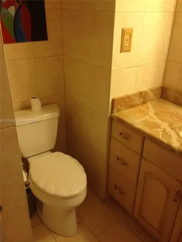 18011 Biscayne Boulevard Aventura FL 33160