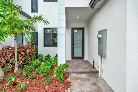 13642 SW 157th Place Miami FL 33196