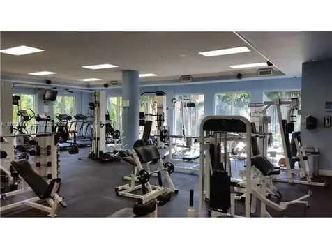 5085 NW 7th Street Miami FL 33126