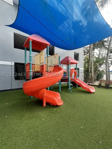 5085 NW 7th Street Miami FL 33126