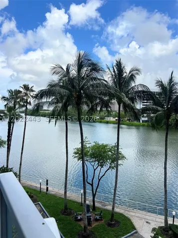 5085 NW 7th Street Miami FL 33126