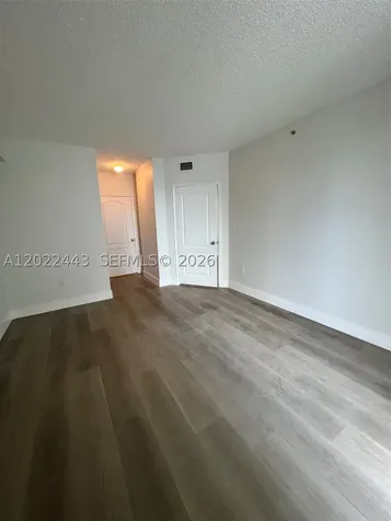 5085 NW 7th Street Miami FL 33126