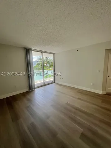 5085 NW 7th Street Miami FL 33126