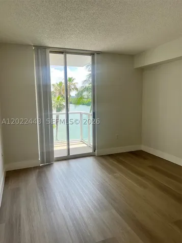 5085 NW 7th Street Miami FL 33126