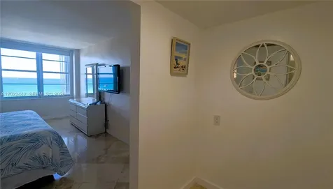 5161 Collins Avenue Miami Beach FL 33140