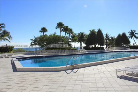 5161 Collins Avenue Miami Beach FL 33140