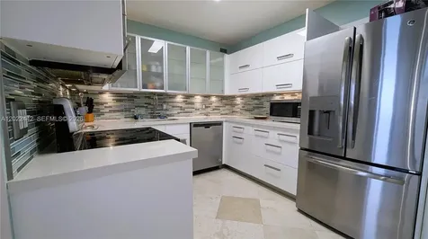 5161 Collins Avenue Miami Beach FL 33140