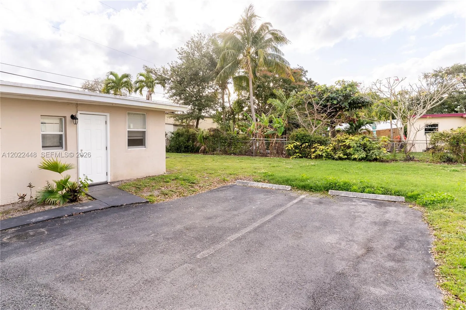 5820 Grant Street Hollywood FL 33021