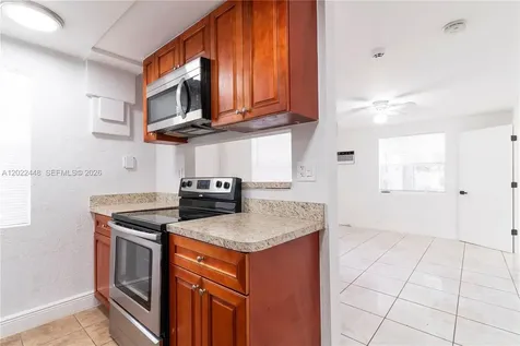 5820 Grant Street Hollywood FL 33021
