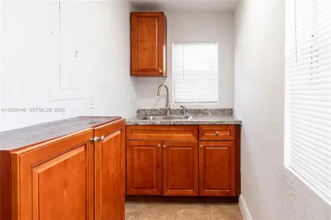 5820 Grant Street Hollywood FL 33021