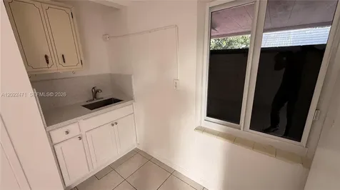 317 W 36th Street Hialeah FL 33012