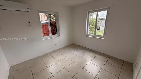 317 W 36th Street Hialeah FL 33012