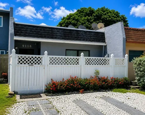 9116 NW 35th Place Sunrise FL 33351