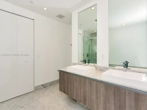 801 S Miami Avenue Miami FL 33131