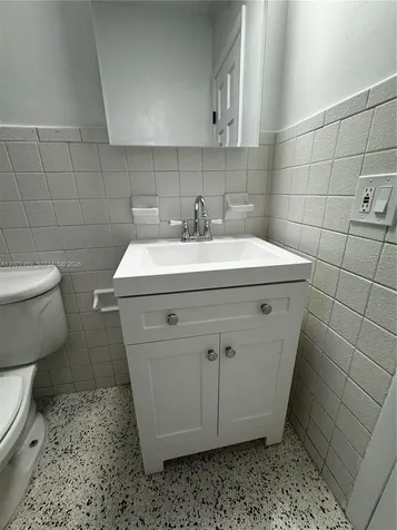 2725 SW 25th Street Miami FL 33133