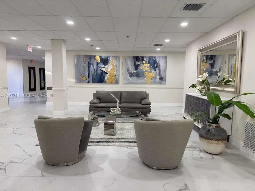900 NE 195th Street Miami FL 33179