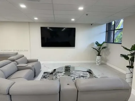 900 NE 195th Street Miami FL 33179