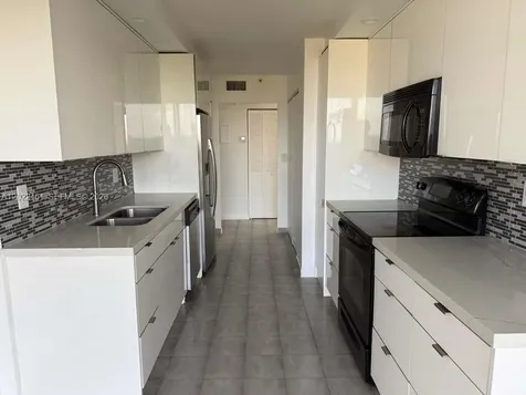 900 NE 195th Street Miami FL 33179