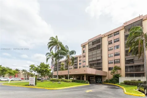 900 NE 195th Street Miami FL 33179