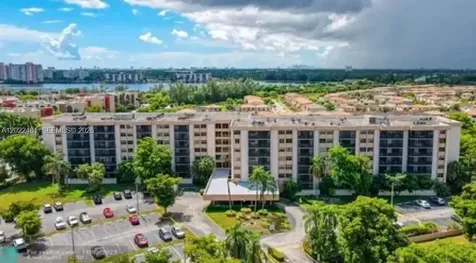 900 NE 195th Street Miami FL 33179