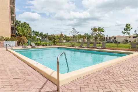 900 NE 195th Street Miami FL 33179