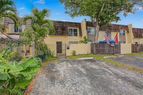 3764 SW 60th Terrace Davie FL 33314