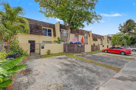 3764 SW 60th Terrace Davie FL 33314