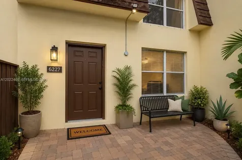 3764 SW 60th Terrace Davie FL 33314