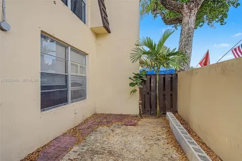 3764 SW 60th Terrace Davie FL 33314