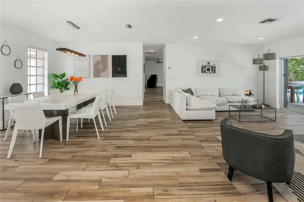 3641 N 55th Avenue Hollywood FL 33021